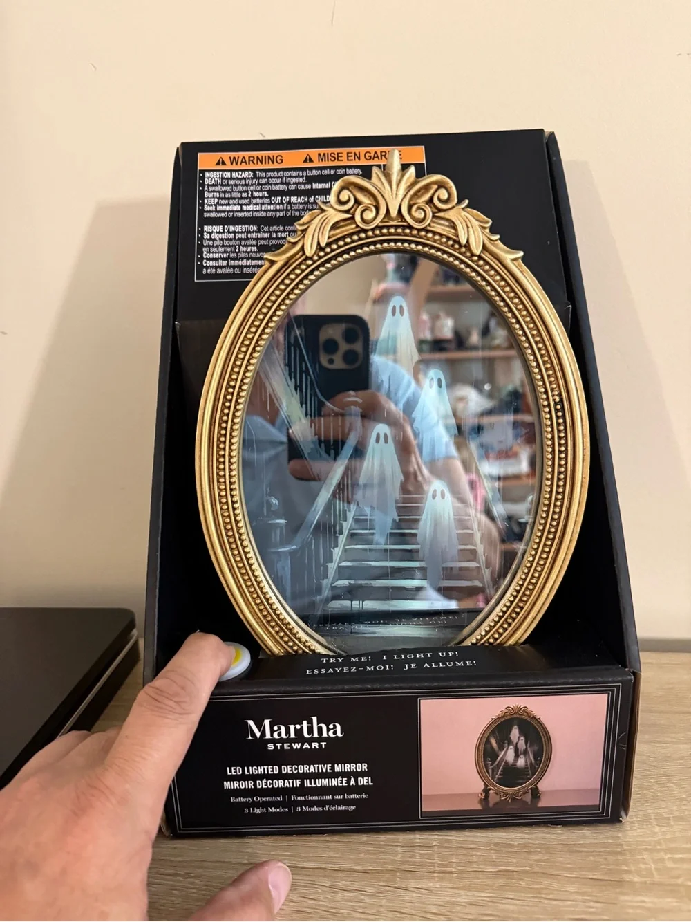 Martha Stewart ornate oval